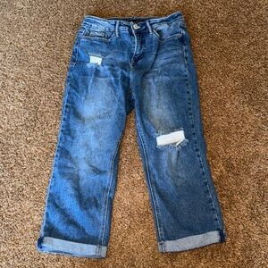 Royalty Vintage Stretch Capris. NWT